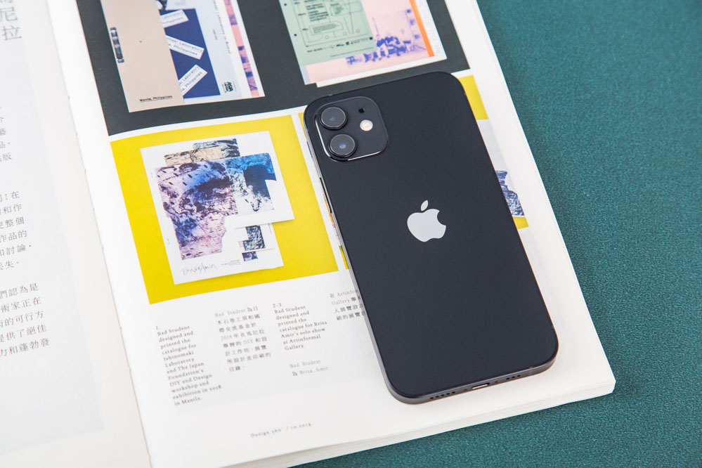 ���ܷ��棬iPhone 12ȫϵ��������A14����оƬ��ƻ������û����ϸ����A14����оƬ����ز����������ܣ�ͨ��GeekBench 5�Ĳ��ԣ�iPhone 12 �����iPhone 11��������������Լ15%�������������������Լ25%���������Աȸ�ͨ�������⼸��ÿ���콢оƬ��������A14����е������ࡣ