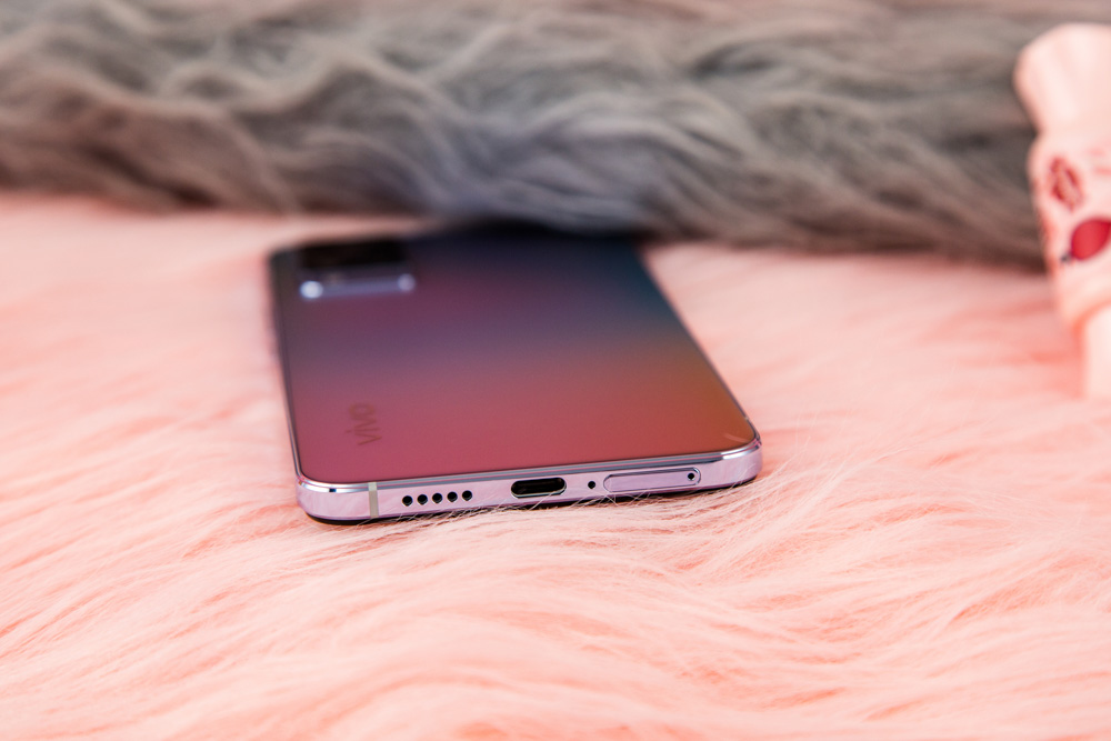 vivo6.44ӢAMOLEDȫ֧90Hzˢʣ˳ӦѸ٣ûڲ״βVCȰ壬Чɢ۸ϣvivo S9ۼΪ2999Ԫ޶ˡ˵콢Ƿأ