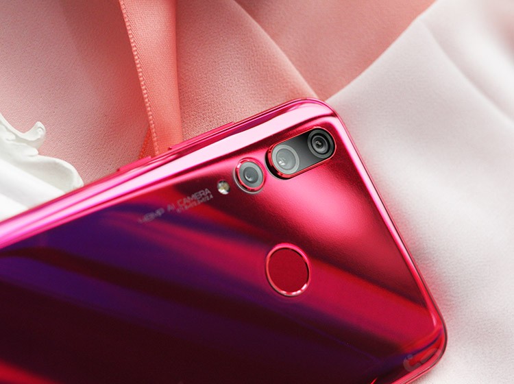 ����汾�ı仯�����������شﵽ��4800����ž�ͷ�����˲���ǰ���ᷢ����IMX586���������й�Ԫ���ߴ�Ϊ1/2Ӣ�磬��λ�������0.8��m�������⻷���£�IMX586��ͨ�������ĺ�һ����Ч1200�����أ����������ȣ�������㡣