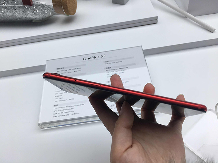 ����ʮ�ֵ��˱���һ�Ӷ��������ֱ�����ƫִ��