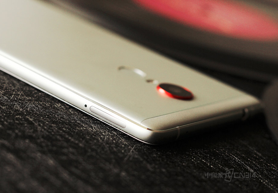 �������߿���SIM���ۡ�