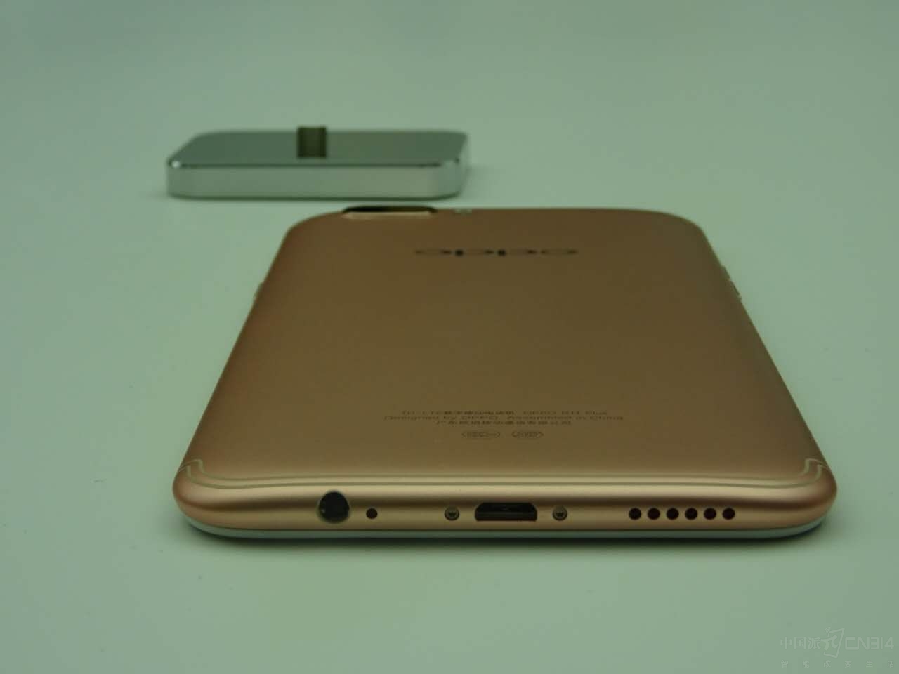 OPPOƷ�Ƶ����ᡢʱ�л�ս�ԣ�OPPO��ȫ��Χ����Ӯ�ø��������û����Ͽ���ϲ����