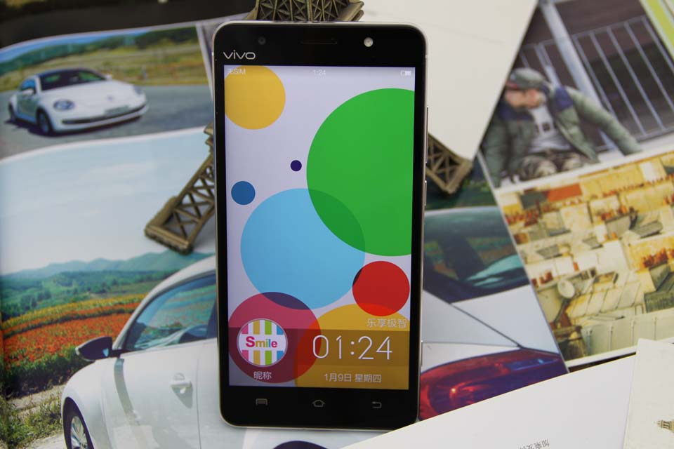 vivo Xshot ĽɫԪطḻãҲֻҪг塣ֻĻΪ1920x1080 424ppi ĻʾЧϸ塣