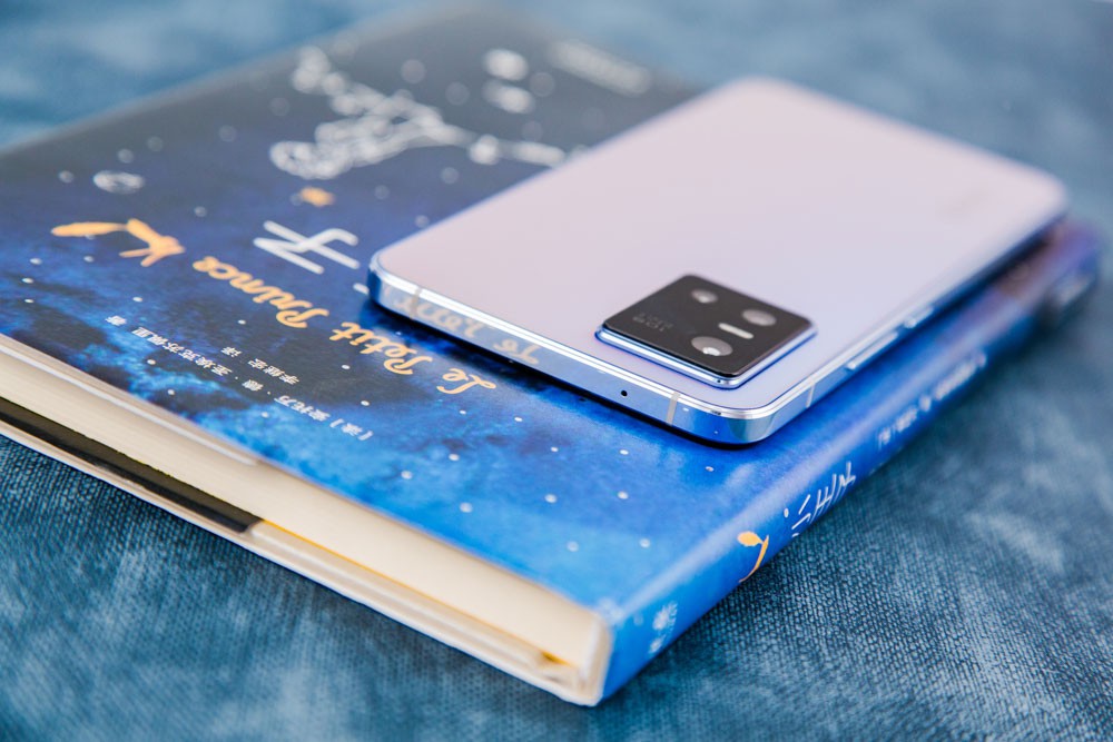 ȻS10 ProӰҲǺǿģû1.08سͷйԪ1/1.52Ӣ磬󡢽ûʸӳɫ˶ץ2.0㷨ʹóƬʸ߸ȶ羰ģǶ̬ץĳûܴӰ顣