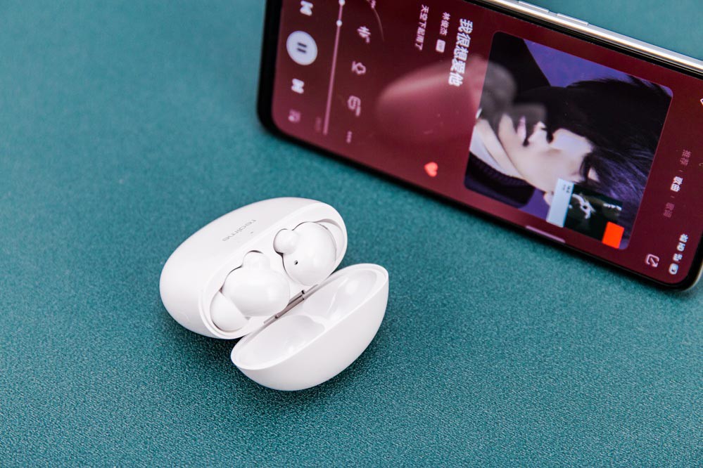 ���⼸�������о���˵��realme ���� Buds Air ProЯ���ܷ��㣬���������Чרҵ�������г��͹��ġ������ȶ���������Ȼ�����ơ�׷�󳬸��Լ۱ȵ��û�������ֻ��400��Ԫʱ����һ��֧���������룬���ʵ�У�Ļ����Ե�TWS��������������ʱ����ô������һ���ܲ�����ѡ��