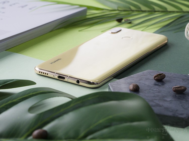 ��ҫ��ͨ�����׼���Ĥ���ս������Ĥ��ӣ�Ʋ������ϣ����ճ��ֳ�����ͬ��ɫӣ����һ�����ɫ������ͬ����һ����ҫ����������һ�㵭�š�