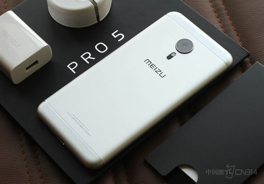 ���ۻ����������䵹����iPhone 6Plus���˼������ƣ����ڻ����ߴ���������� PRO 5 �ı�������������ͷ�������������ͷ�������֮��ľ�����������ߴ����Ӧ���������������� Logo �Ĳ��á�