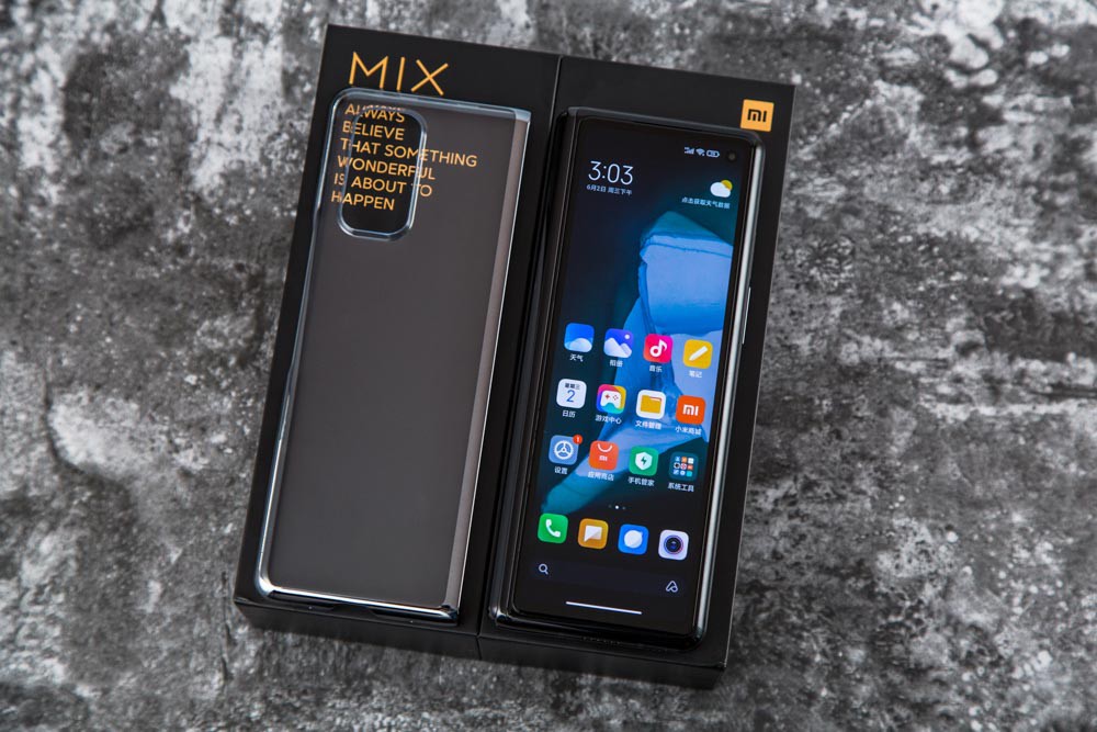 Ӳ棬СMIX FOLDص888콢оƬûʲô˵ġڴ淽Ѫ3200MHzƵLPDDR 5ڴ棬UFS 3.1棬ȫǶˮ׼桤ǡMIX FOLD콢λ