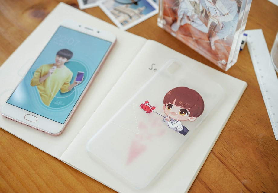 ����Ϊһ��ƻ���TFphone��νʮ�����ģ��ڷ�˿��ע�ķ������涼�����˸��Ի���������֤���ƻ��ܹ������������Ԫ�ء�