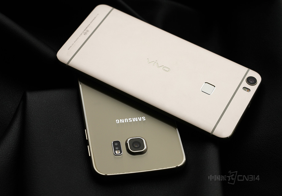 ���ߵı�����ʲ�ͬ�����ǲ���������͸����Ө����ȴ��ָ���ռ�����vivo���������ʸ�ʮ�㣬�������ϴ��Ĵ������ɲ��ܱ��⡣���߷����죬���ϲ��˭�أ�