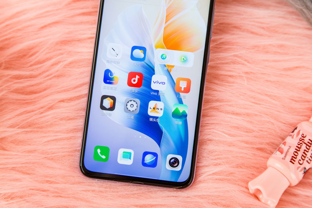 ΪҴvivo S9ӡʰɫ棬ʵ𡢳ֹⲻϱ任ԴճʱĹߣûֵνǡһɽСһ˫Ĥ㹤ռӳ֣ʤա