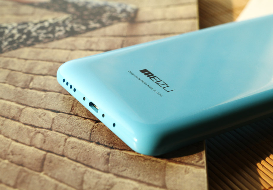 �ֻ��п�ͱ���Ϊһ����ͣ��п�ײ�����������Micro-USB���ݽӿ��Լ���Ͳ������Ҳ�Ƚ��������������¡�