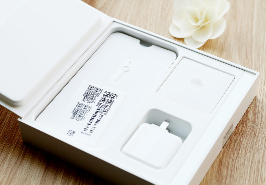 ���鼮һ�㣬�򿪵�һҳ�������ܿ������²�ӵ������������������������ֻ��������ߡ������ͷ����������ָ�ϡ����롢�����ǺͰ��Ƕ����Ķ�����