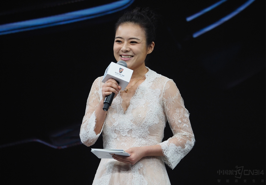 һ�һЦ������Ͷ����޲�͸¶��֪�����ǻۡ�