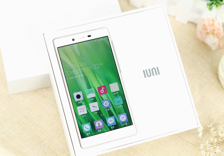 ������i1�İ�װ�����˰�����һ��Ĵ���׷�񣬴���ɫ�İ�װʮ��Ư����