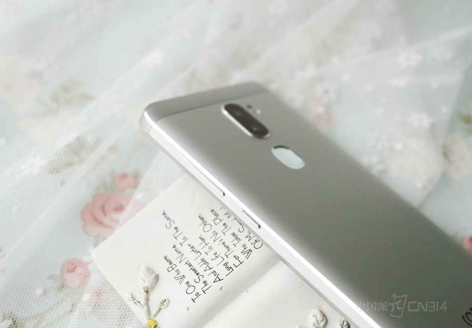 �û��Ŀ�������һ��ʽ�������ڼ���λ�ڻ����Ҳ�߿���ϲ������������ǳ������ʡ�