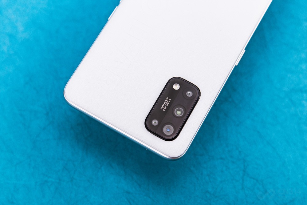 颜值快充不输旗舰 realme 真我Q2 Pro图赏 realme 真我Q2 Pro,realme 真我Q2 Pro图赏,realme 真我Q2 Pro天玑800U