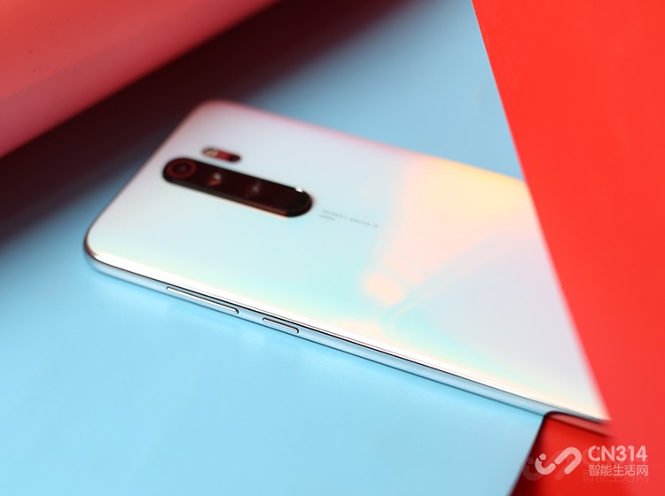 �������棬Redmi Note8 ProҲ�����Ϸ�����˴����������Ż��������3mmֱ���ȹܵ�Һ�似����Redmi Note 8 Pro�ܹ���������Ϸ��ʵ����֡�������С�