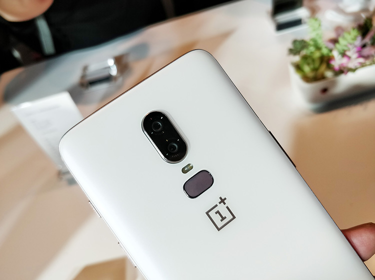 ֧��1080p�ֱ���240֡��720p�ֱ���480֡������¼�ƣ��ǳ�ǿ��