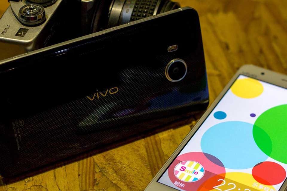 vivo XshotϲFuturismδѧעؼϸںͽеĽӷͿ׶ĴĥֱӸɴ࣬Ȼײ߻Ȼɡ