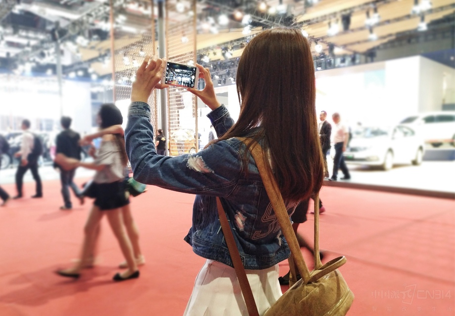 �ֲ�����Ƭ��ô�����ԭ������λ��Ů����Ŭ����Z17mini�ĵİ���