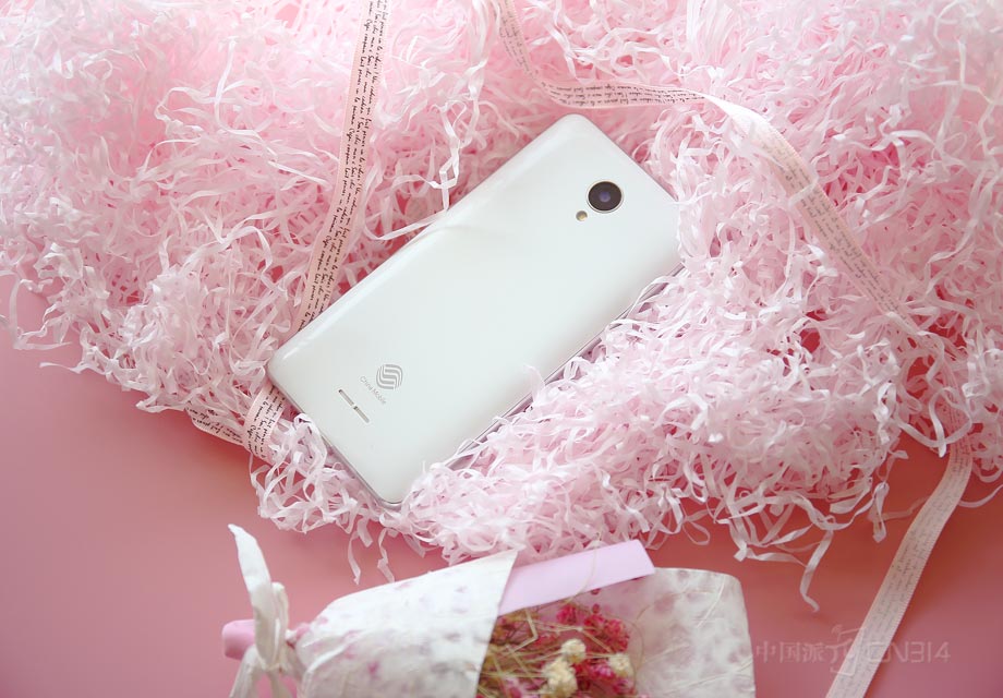 ��ǵĻ��ȷǳ����������ģ��ر���5.0Ӣ�����Ļ�ߴ���ϲ������Ļ������ȣ����ֲ����ǳ������