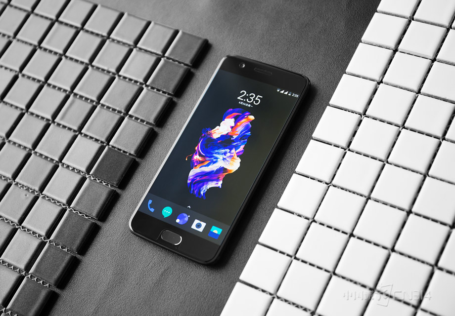 ò�Ƹ��Ҷ���ʼע��ϸ���ˣ��������Ͼ�ǿ���˸û����ڴ涼��LPDDR4X������涼��UFS2.1������Ǹ�������һö�����衣