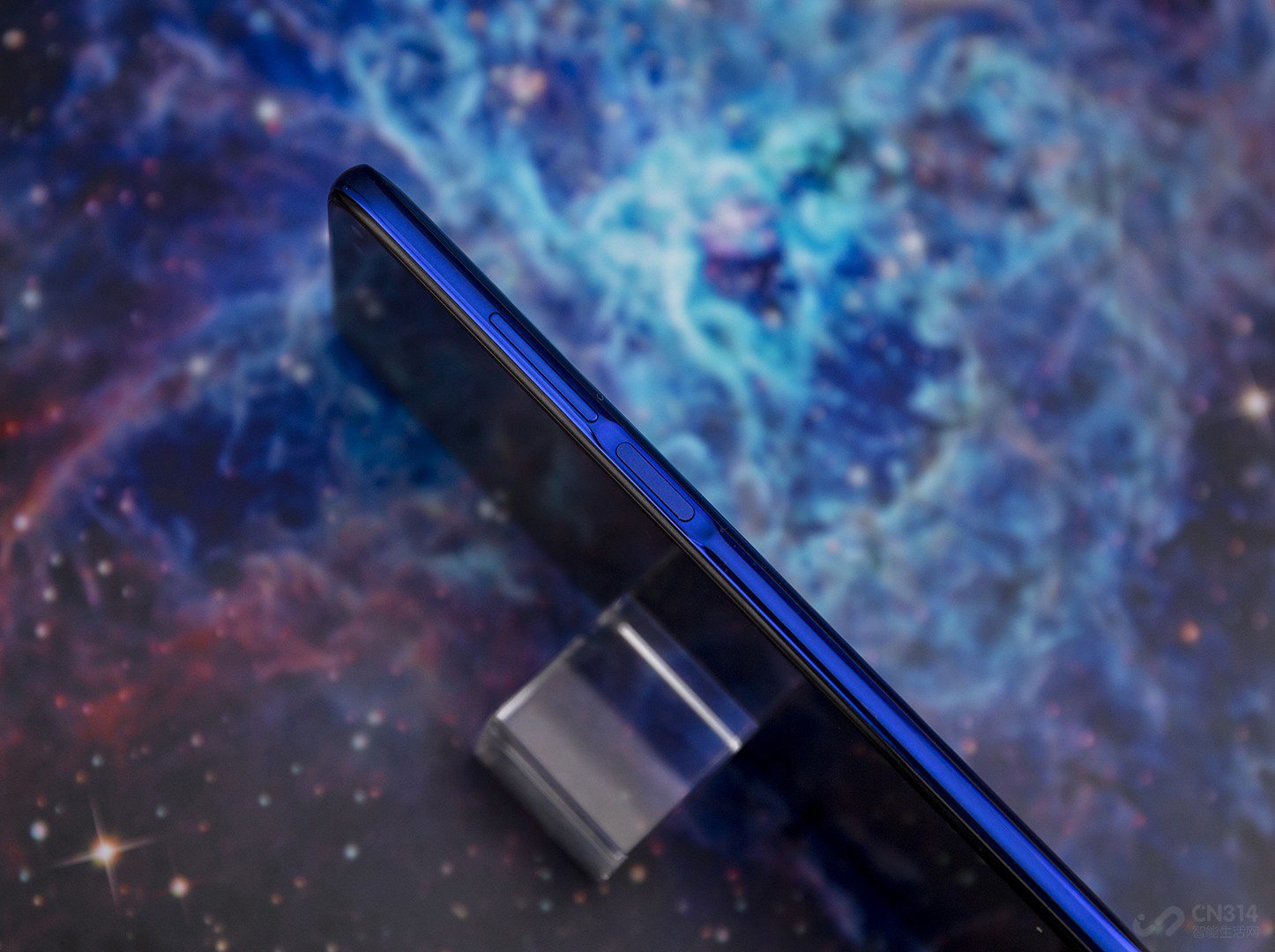 Ϊ�˱�֤�ֻ���һ���ԣ�Renmi K30�˴η����˺���ָ�ƣ����ǲ��ò���ָ�ƣ��п�����ʹ����ĥɰ�����������������һ���ǳ��������ָз�����