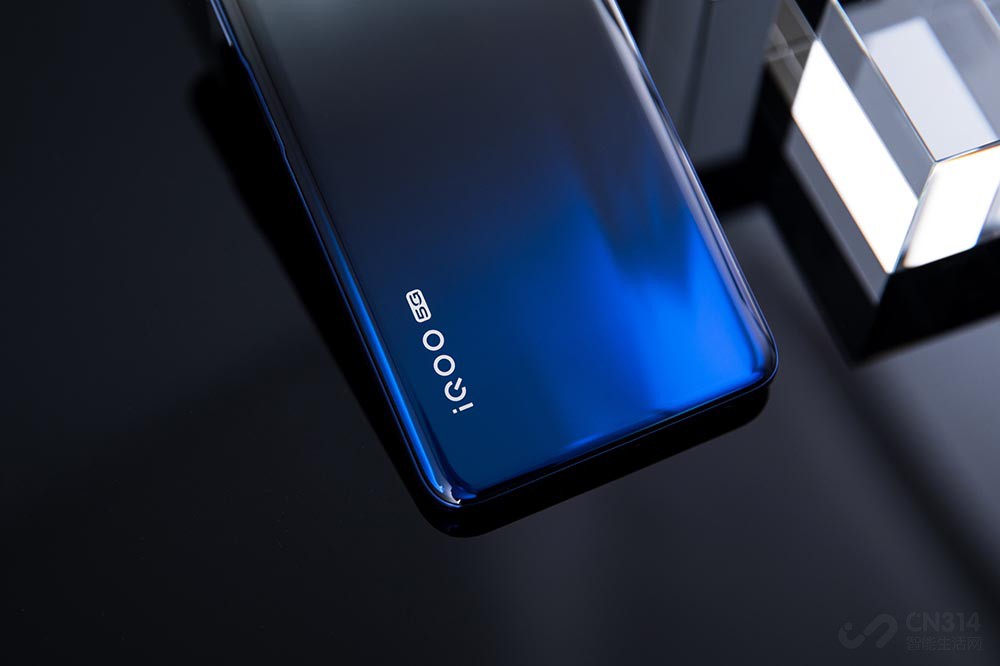  ӰӲ֣iQOO Neo3ò4800+120㳬ͷ+΢ྵͷϡ˳ģʽӵиߴ12.3eVĳ߶̬Χֻ֧ģʽAI׷ܣ׷ͨ沿׷ļʡԸ׼ʹֻڵ߶㡣