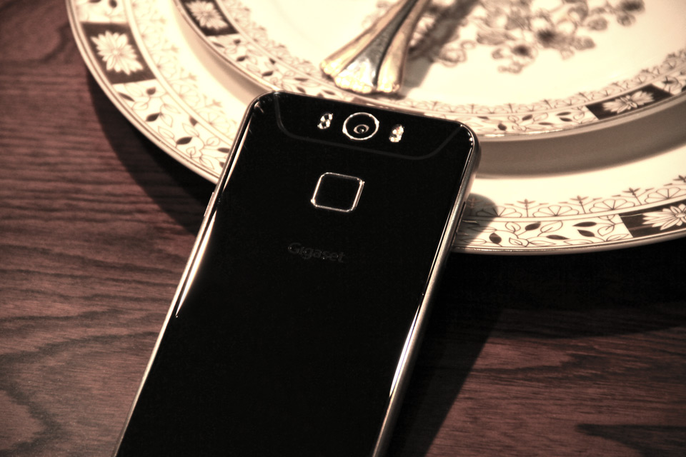 Gigaset Me����ͬ��������������2.5D���沣����