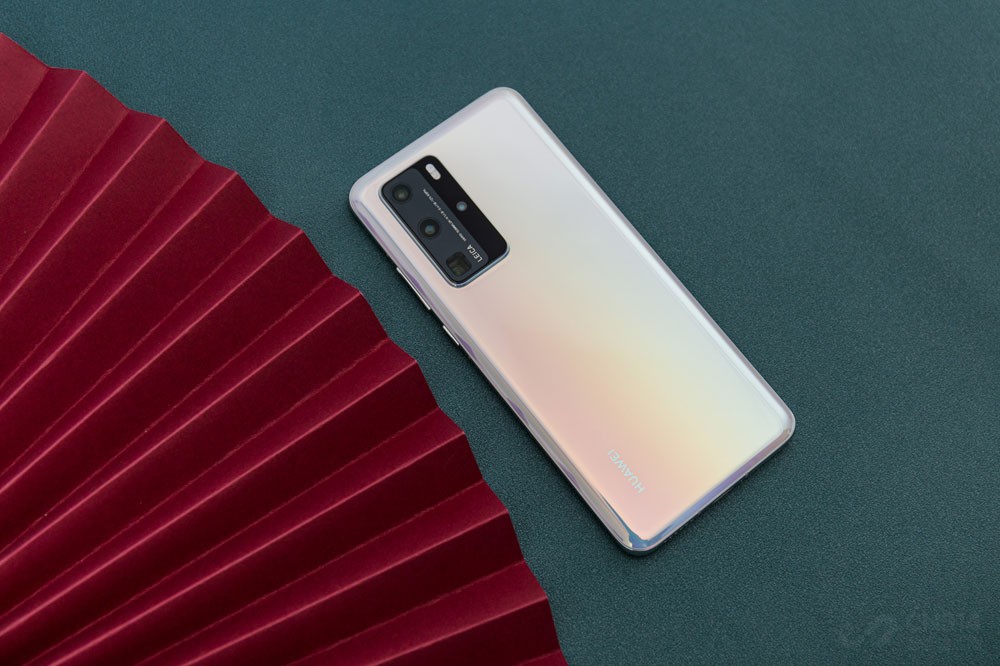 ˿ɼΪP40 Pro⿨йܴµӰ顣ֻҪһССֻͿԼ¼³׳Ȼ羰ͷβ̬л涼̳ɾʵ˲䣬ƵķʽչֳǾ̬Ƭ߶̬Ӱ񣬶ӵʮıԼӽǼ¼߷á