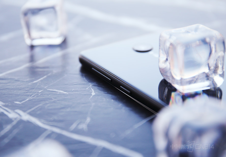 ���� ZUK Edge�Ҳ�����߿��ǿ�������һ�廯���������Ƽ�����Ƿ������й�������ǰ��������Ҳ�г��֡�