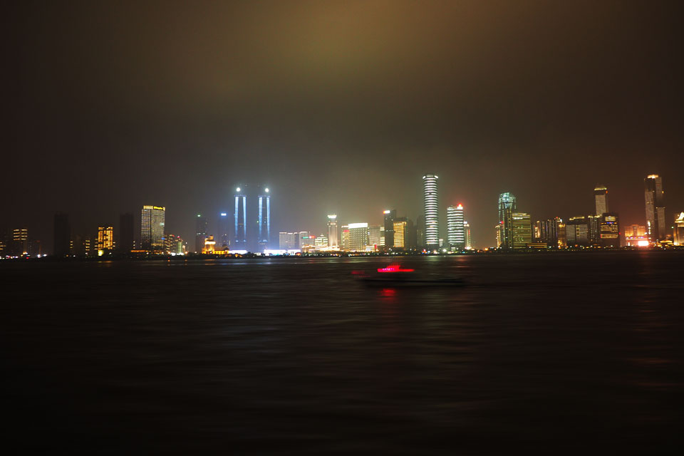 �������ϡ���¥���£�10��22�������ϲ�һ�����������ƹ���ɹ��걨������ཨ������̶��������㼪��˹��¼����һ���ٵĻ���Ƕ��ϲ���һ�����������������̵Ŀ϶���Ҳ��־���ϲ�����ҵ������������������ߴ��ϡ��ˡ�