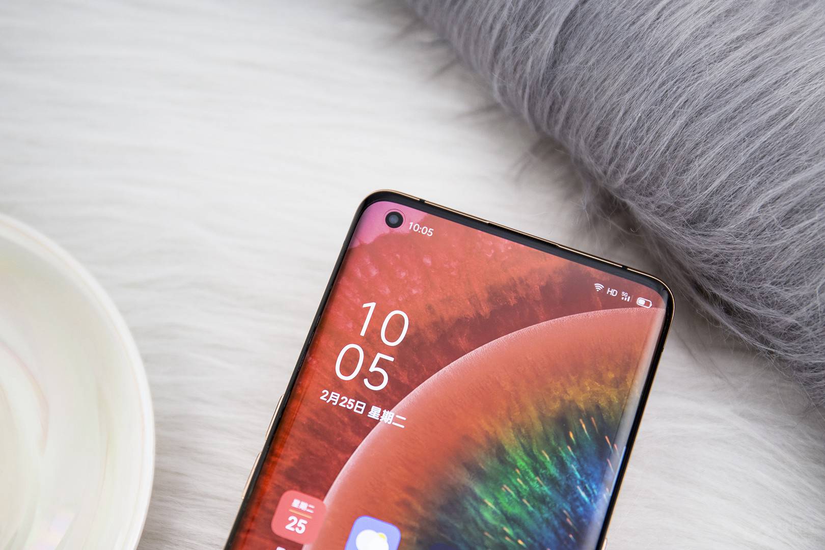 ������Ϊ���������ߵľ�����ߴ10�ڡ��������ʾ��100%��P3ɫ���ڴ˻�����������Ļ��PPIҲ�ﵽ��513������˵��Щ�����ܹ����û����ճ�����ʱ���ر��ǿ����ʱ���ܹ��ܴ�̶ȵĻ�ԭ��Ӱ�ġ�ԭ��̬������һ�������