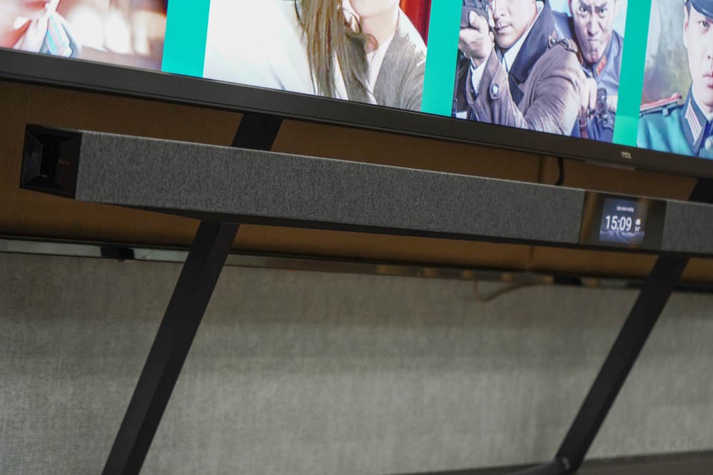 ΪܼҾϵͳġࡱͨAI㷨豸ʹңƣTCLĻ98X9Cܴıʵʵȫݻǻ۲ٿصִͥʽ