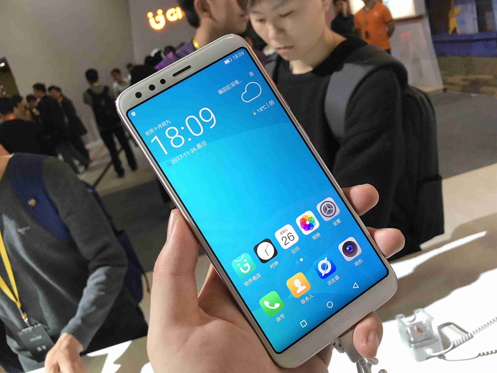 ˵�������ֻ�Ȧ��ȫ���������������ɣ������ֻ�����Ϊ˳Ӧ�������׷��Ƴ������»�����Ϊ������ҵ����26���������Ƴ���8���ֻ�����������ʱ�����յĽ���S11��S11SҲ��֮�ǳ���