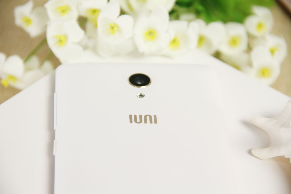 ������Ʒ��ͬ����࣬�ϲ���Ϊ������ͷ��������Լ�Logo��