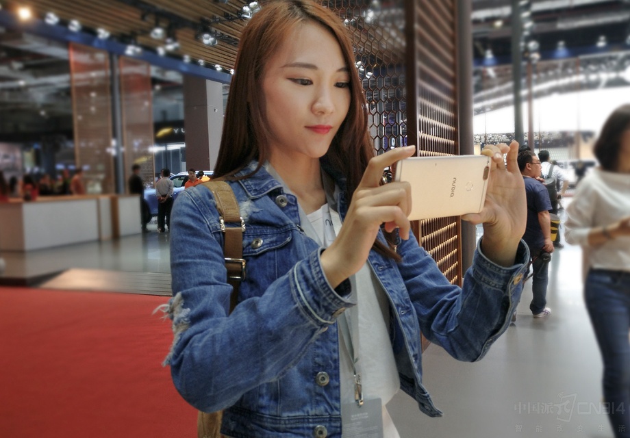 ����֮���˽���֮����λ��Ů����������������Ŭ����Z17mini�����ǿ�һ���Ϻ���չ��λ���ǳ�ģ��ֵ����ȴʤ�Ƴ�ģ�Ĺ�����Ա��