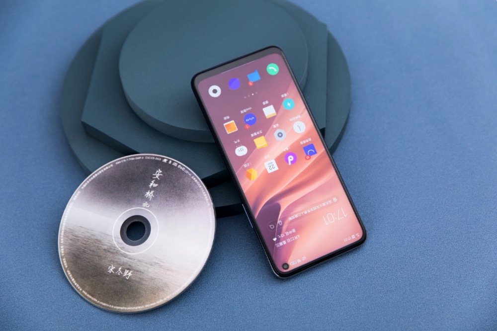 ֻ棬һ6.57ӢĻ䱸2408x1080ķֱʣǰͷʱеڿƣҶĴͲشĻʱ֤ѹ۸еͬʱҲϸڵ𵽵㾦֮ʵá