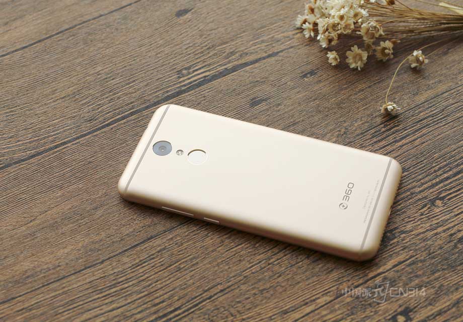 ��ͬ�ںܶ�ƴ������ʽ�����αȫ��������360�ֻ�N4Sѡ���˼ӹ��Ѷȸߡ��ɱ������һ�廯�����������������߶˾� �ɽ������죬ʹ�ý���ռ�ȳ�98%������һ����ͣ�׿Ȼ��ɡ�