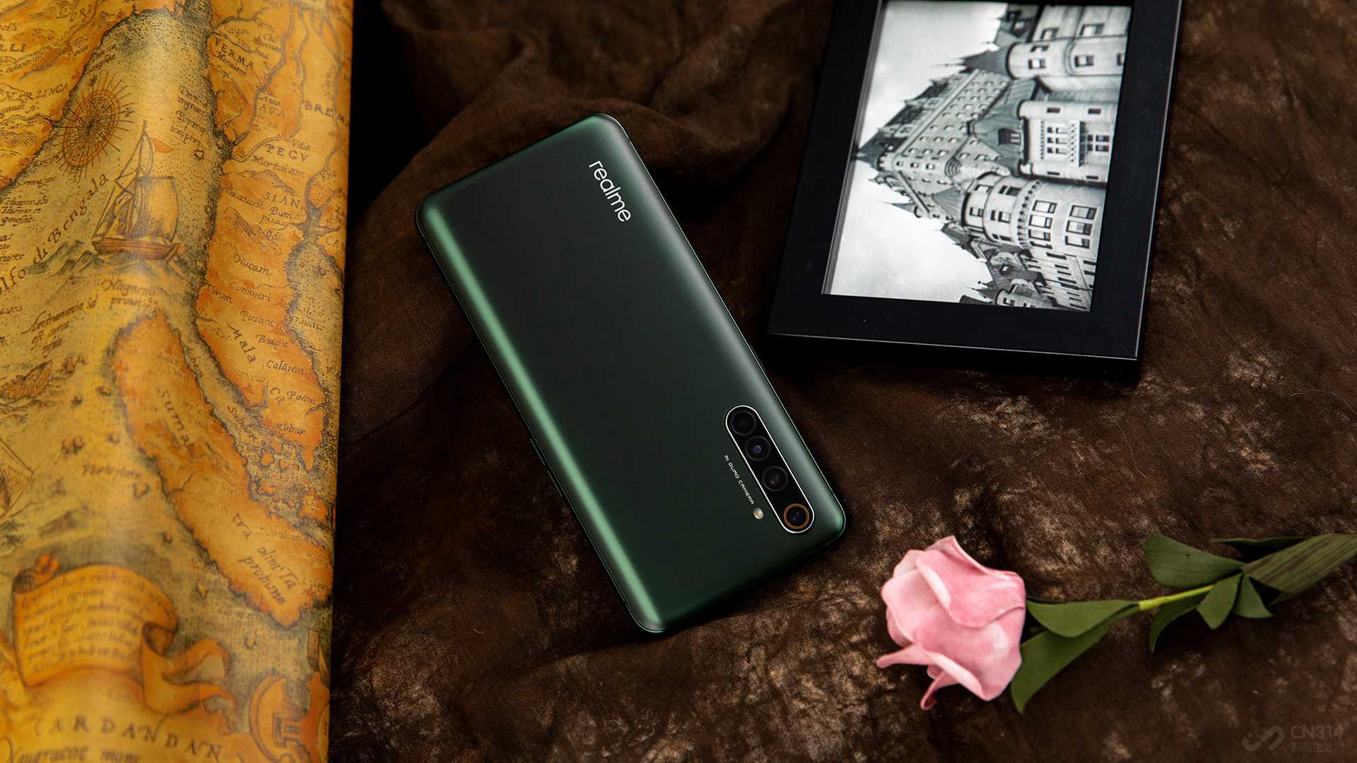 ���⣬realme X50 Pro��ǿ����ҹ����������֡�����ҹ��ģʽ������ҹ��3.0��Ϊrealme X50 Pro��ҹ�������˸�����ܡ����Ҫ�õ����õĳ���Ч����ʹ�����żܺ���̨�����Ǹ��õ�ѡ��