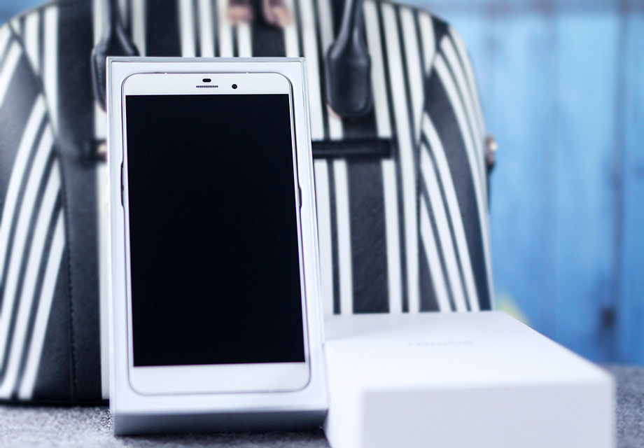 ��ħMOS1 Max������������ޱ߿�ID��ƣ�Ϩ��״̬������ʮ�㡣