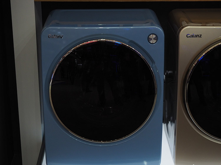 ����ʽ�Ĺ�Ͳ�ṹ�����һ��ˮĤ���ɽ�����ӹ�Ͳ�ϵ��𣬴Ӷ����������Ͳ����ϸС���⻬��ϸ��ȷ�����ﲻ����Σ�����Զ���ᱻ��ס��