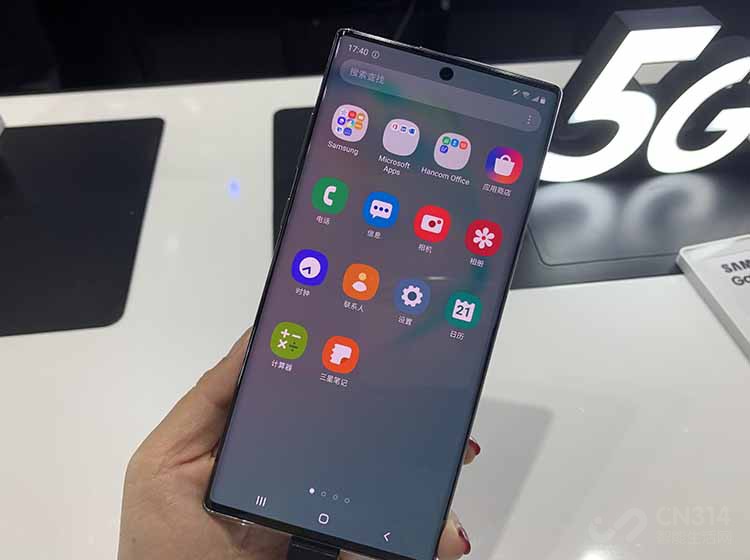 ���ǻ�ΪNote 10+ 5G�Ż��������˲��ٱ��ػ����ܡ�������µ���Ϸ���Ŀ���ͨ��AI+�㷨�����ܵص���Ӳ����Դ�������ֻ��������ܣ�ͬʱ����Ϸ�����е����硢��Ϣ��ʾ��Ҳ���˸���ĵ�����