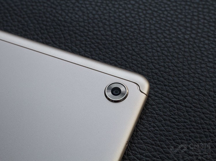 ����ͷ�����Щ�ر𣬾�ͷ��Ȧ�ɺܴ�Ľ�����Ȧ�����ţ������Ծ��µ�ͬʱҲ�����ǿ�˱�ʶ�ȡ�