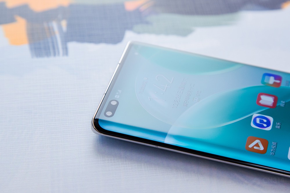 Ϊnova8 Pro䱸6.72ӢOLEDĻ80㳬ĻƣֵͬʱܹṩӿҰĻˢʴ120Hzһҫ90FPS֡ʰ汾ֻϷƵ