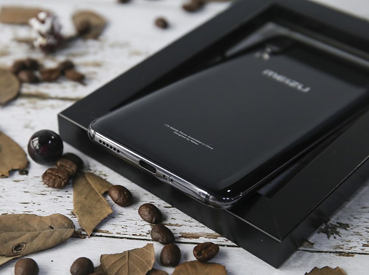 �������ܷ��棬����16s������ȫ��һ������855�˺˴������������Ƚ��ܹ���ǿ�����Ϊ�û�ע��ǿ���Ķ�����Kryo 485 CPU�ĳ�ǿ����Ҳ�����˸û������ͼ�δ�������������Ϸ�ܻ�ø��ӳ�ɫ�Ļ��ʡ��������з���Hyper Gaming����ͼ�ε��ȼ���Ҳ���������������ٵ���Ϸ���顣