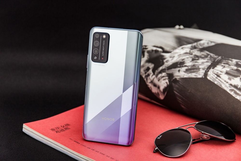 ܵ˵ҫX10ǿûǵĿ1899Ԫ𲽵׷۸ҫ2000Ԫ5Gֻгվ˽ŸΪԼ۱ȣСʼ۱ȡ