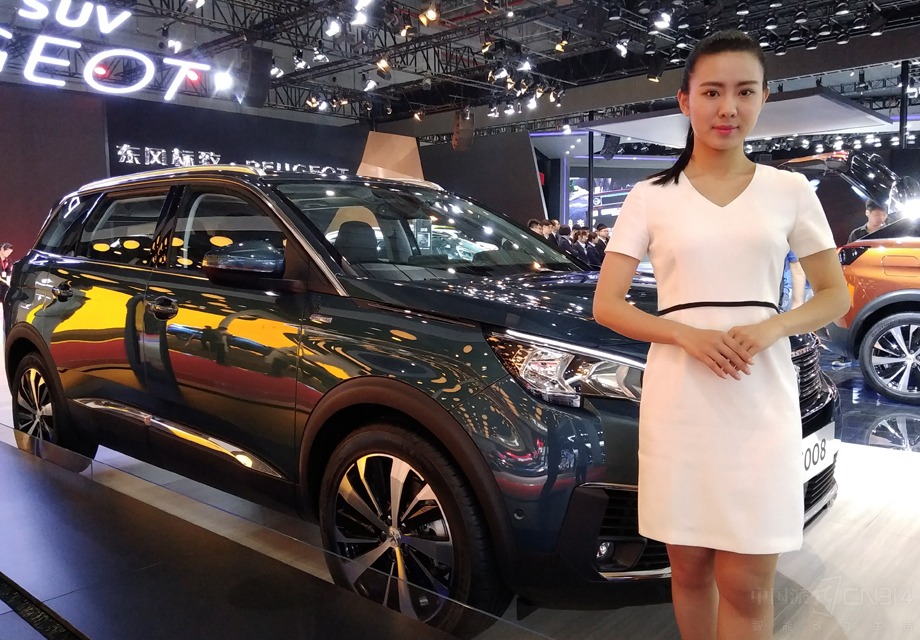 �Ϻ���չû��ģ��û��ͷ������ˣ���Щ������Ա������ֵ�����ߡ�С����ʹ�Ŭ����Z17mini���͸��ּ���ò��������һ������Ů��