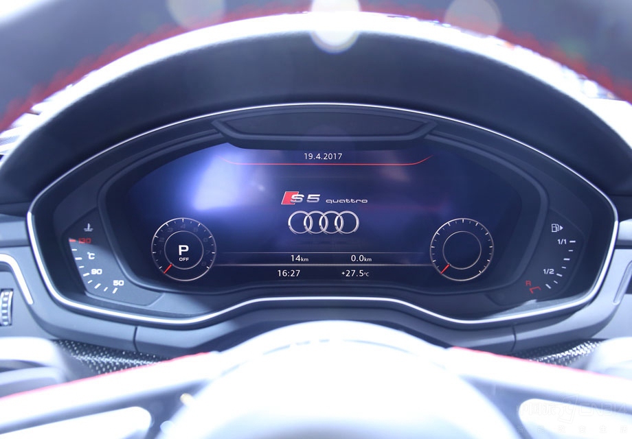 �߷����������ɫ��Ŭ����Z17mini�ĵ��ر������